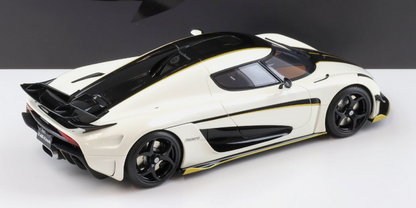 Koenigsegg Regera Record White 2023