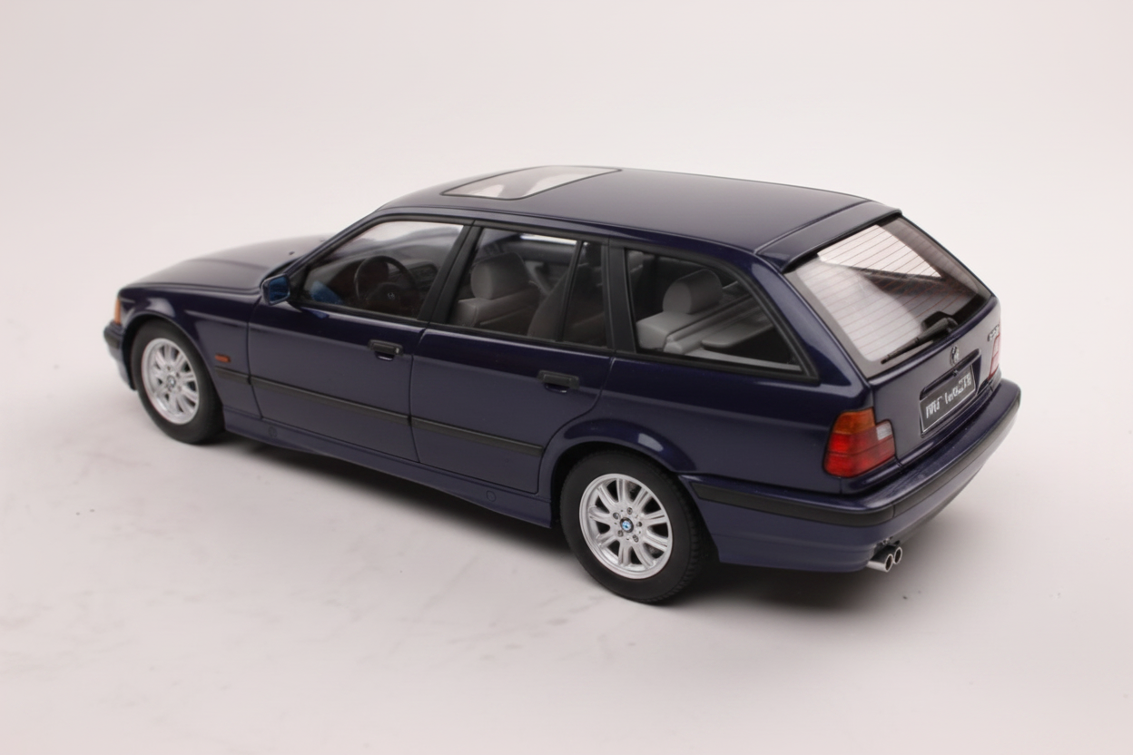 BMW 5-series Touring E34, violet metallic 1996