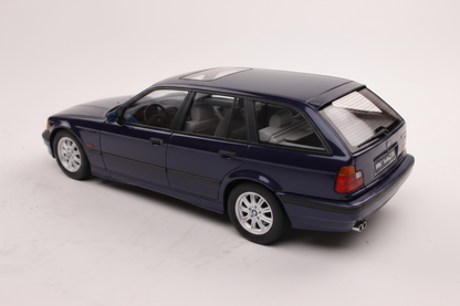 BMW 5-series Touring E34, violet metallic 1996