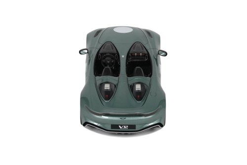 ASTON MARTIN V12 SPEEDSTER GREEN