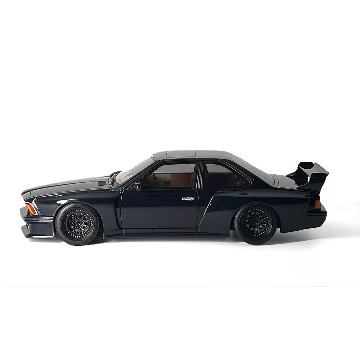 BMW 635 Csi (E24) Widebody by Coutner Deep Blue Metallic 2021