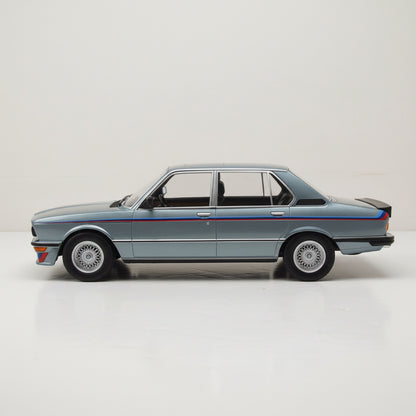 BMW M535i 1980 E30 - Blue met with stripes