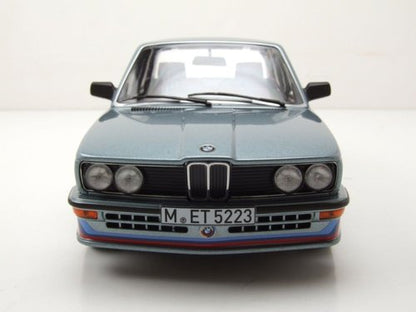 BMW M535i 1980 E30 - Blue met with stripes