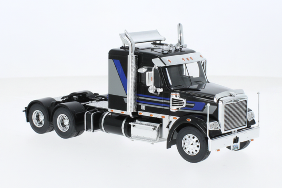 Freightliner Coronado towing vehicle 2021 black/grey/blue