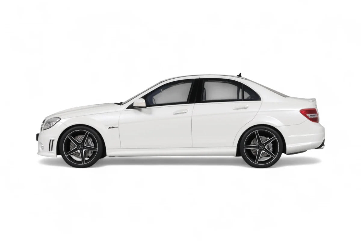 MERCEDES-BENZ C63 AMG DIAMOND WHITE 2007
