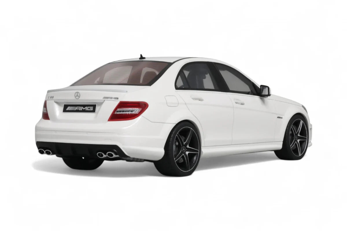 MERCEDES-BENZ C63 AMG DIAMOND WHITE 2007