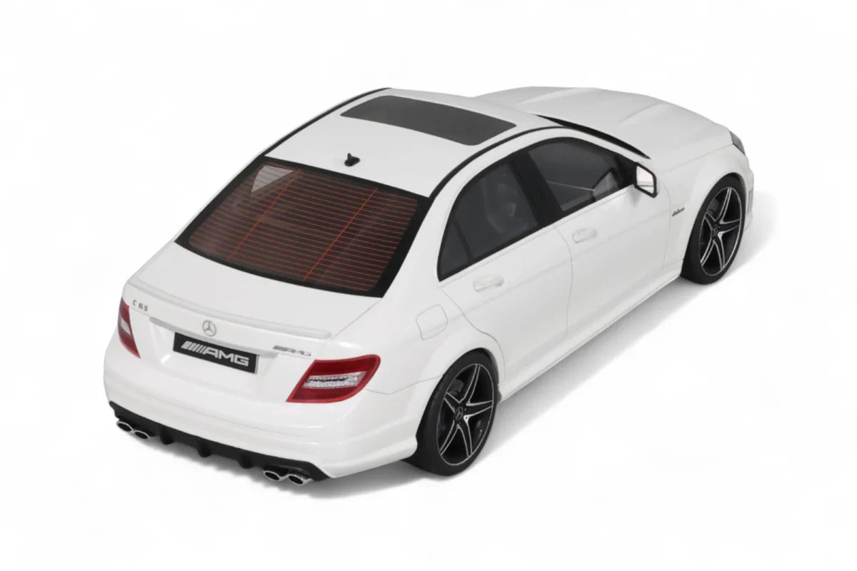 MERCEDES-BENZ C63 AMG DIAMOND WHITE 2007