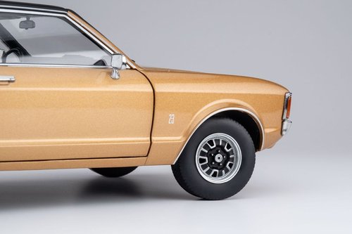 FORD - GRANADA COUPE II SERIES 1975 - BROWN MET BEIGE