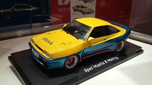 Opel Manta B Mattig, gelb/blau, 1991
