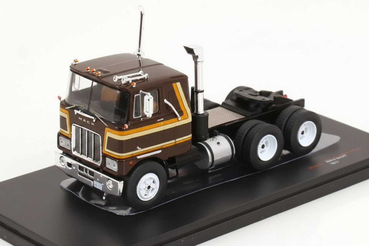 Mack F Series 1977 Brown