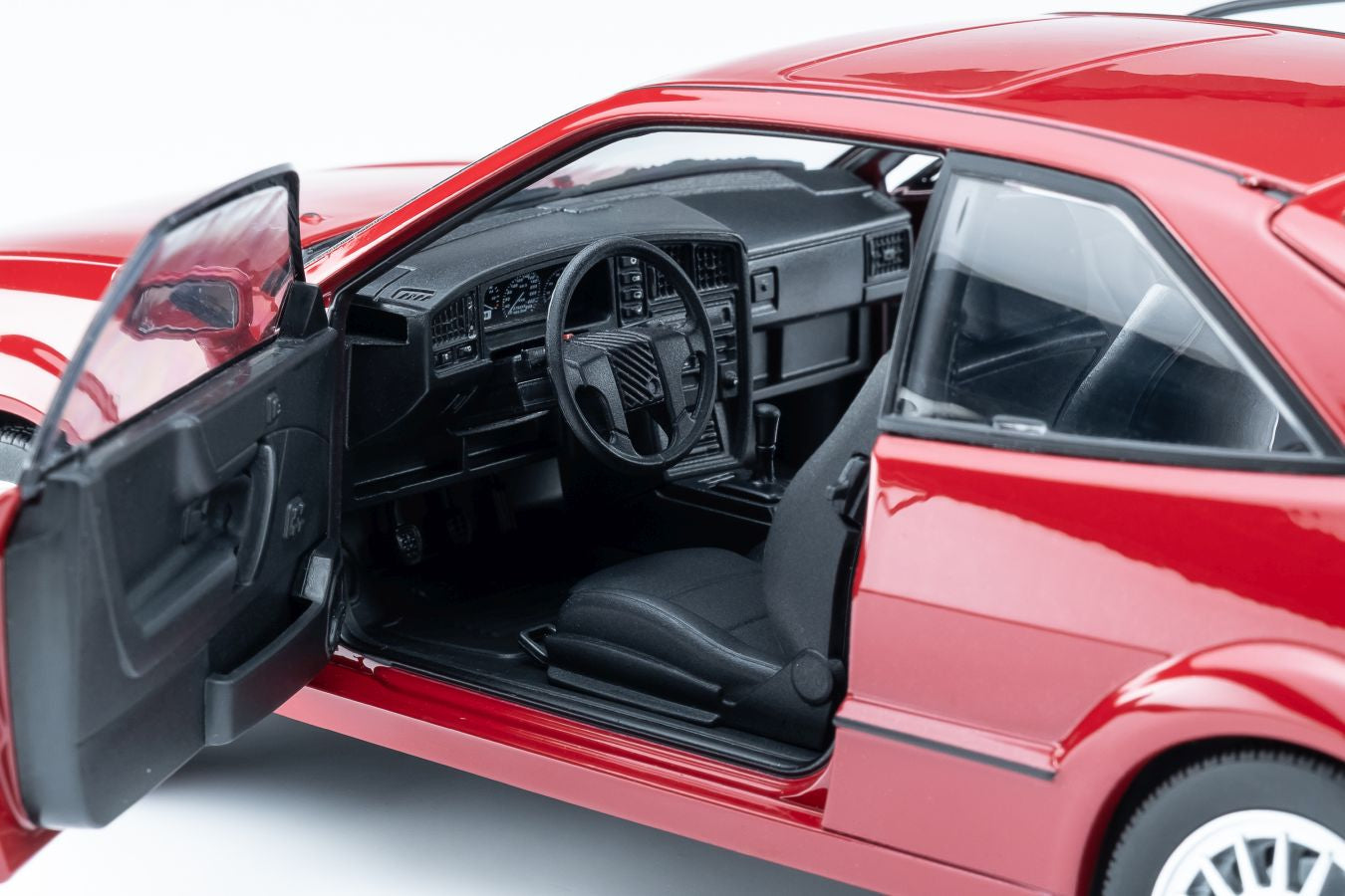 Norev Volkswagen VW Corrado G60 - Rot 1:18 – 188661