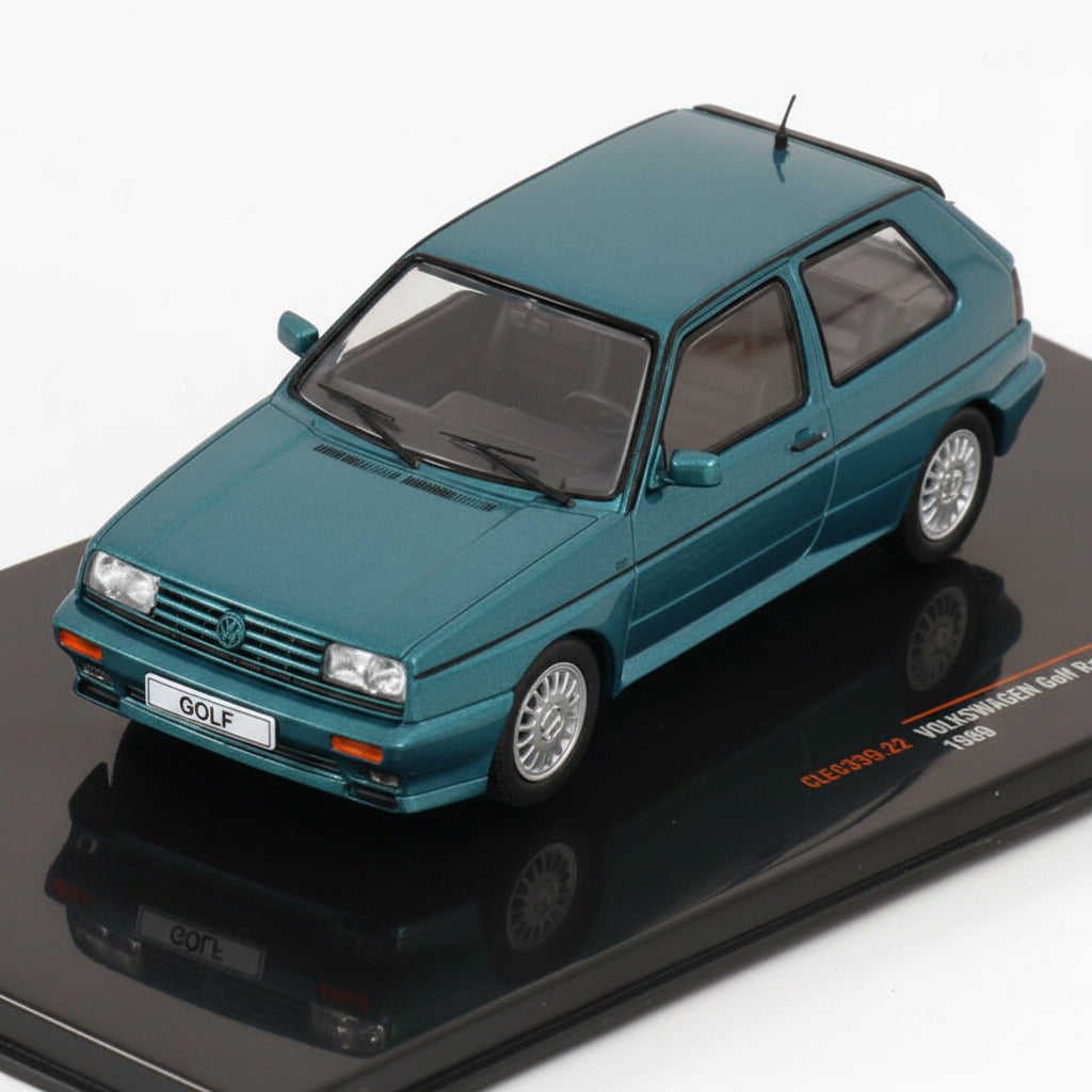 VW Golf Rally G60 1990 greenmetallic mit Vitrine