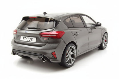 Ford Focus ST, metallic-grau, 2022