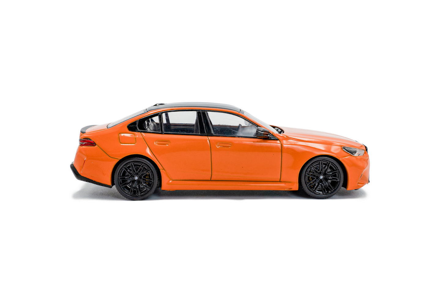 BMW - 5-SERIES M5 (G90) 2024 - ORANGE
