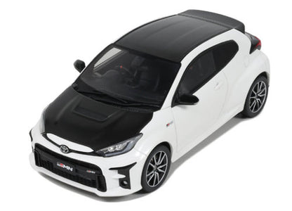 GRMN YARIS RALLY EMOTIONAL PACKAGE  White II METALLIC 3U5 2022