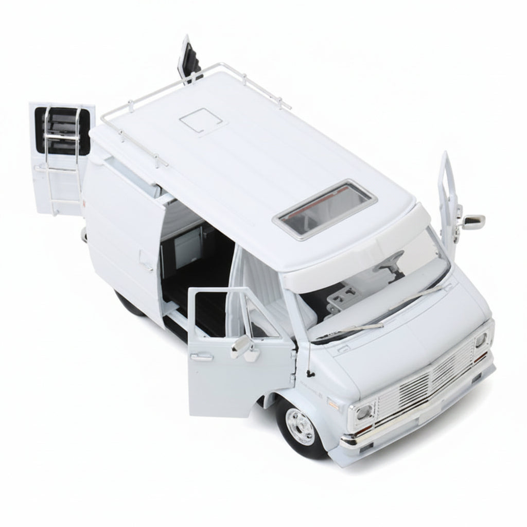Chevrolet G-Series Van in White 1976