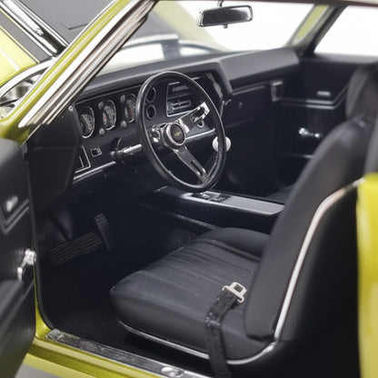 Chevrolet Chevelle SS Restomod 1970 Citrus green with black stripes