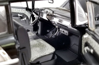 Chevrolet 150 Restomod, black/white 1957