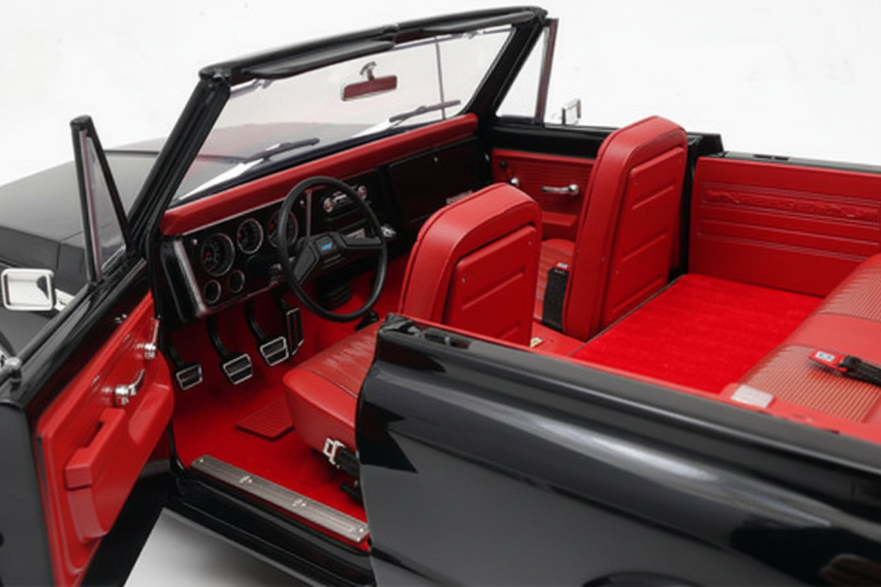 Chevrolet K5 Blazer Custom, 1972, black/red/white