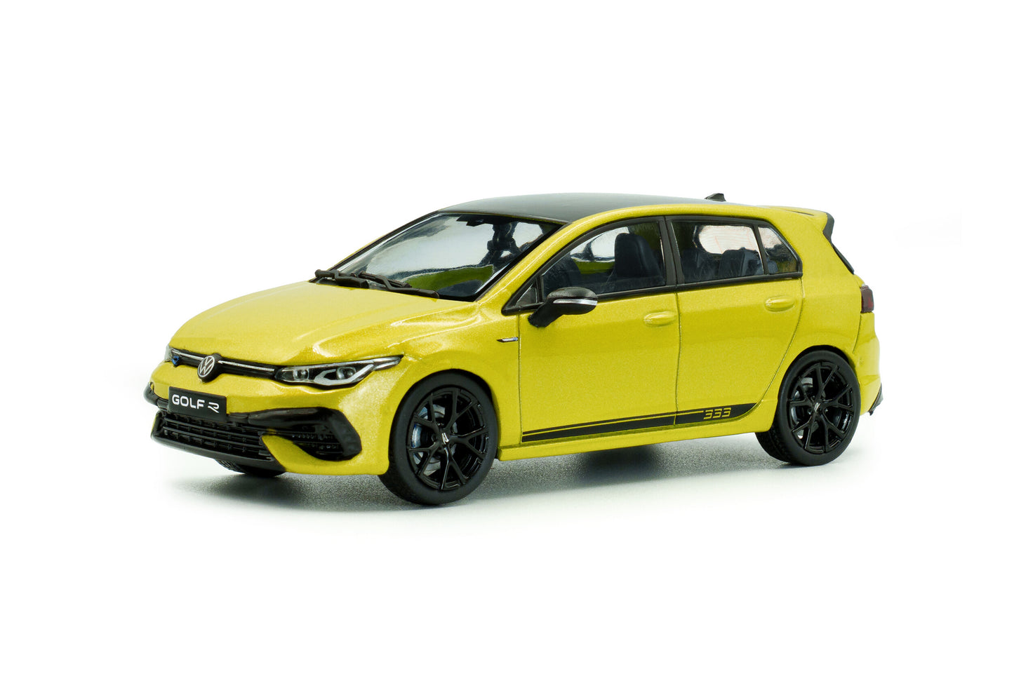 VOLKSWAGEN - GOLF VIII R 2022 - YELLOW