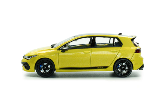 VOLKSWAGEN - GOLF VIII R 2022 - YELLOW